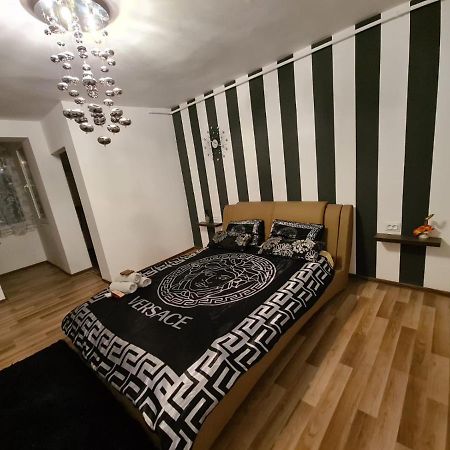 Apartament Cristina Deva Buitenkant foto