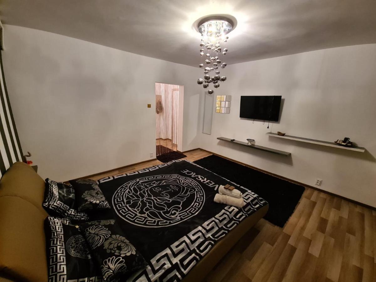 Apartament Cristina Deva Buitenkant foto