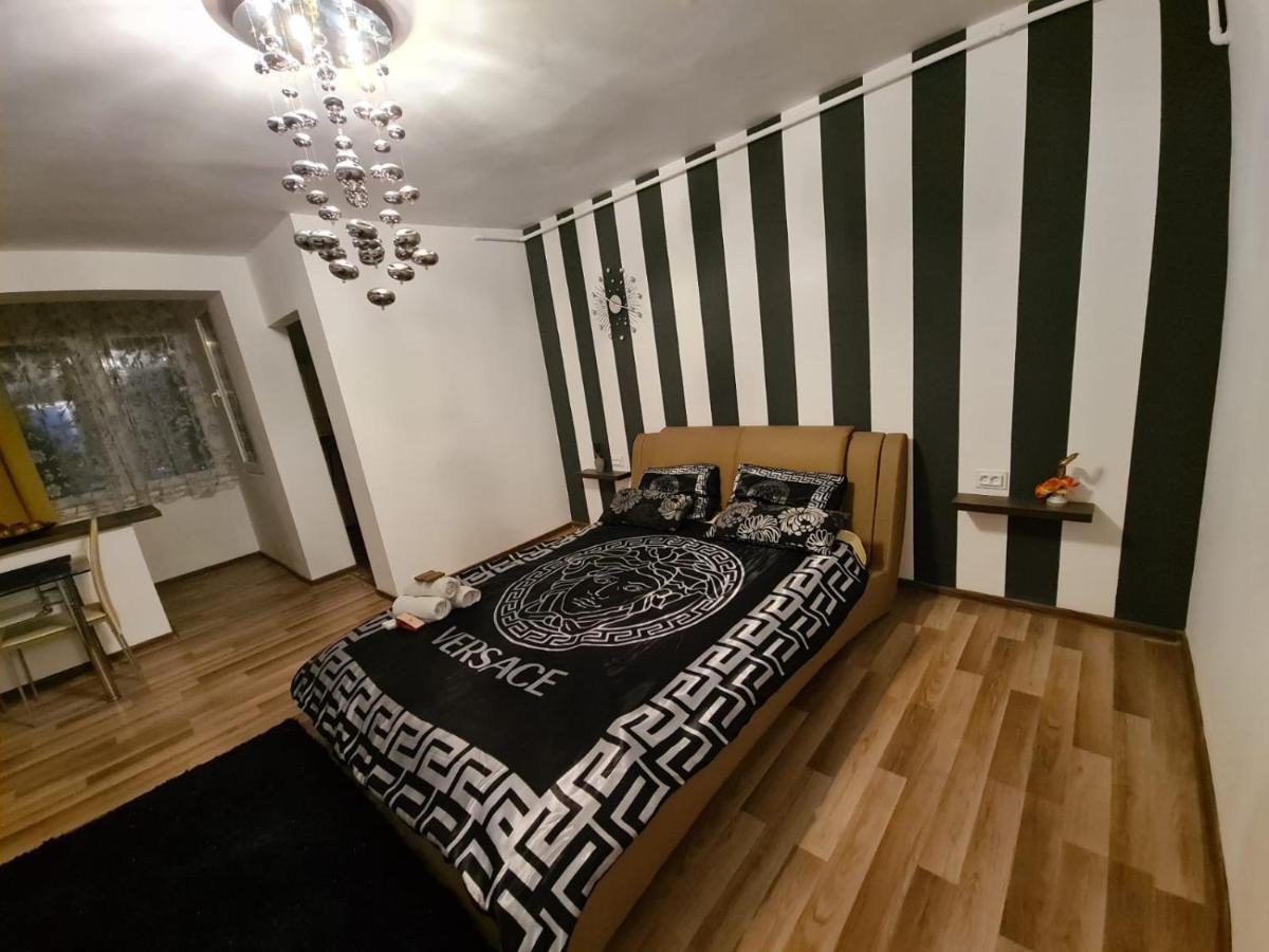 Apartament Cristina Deva Buitenkant foto